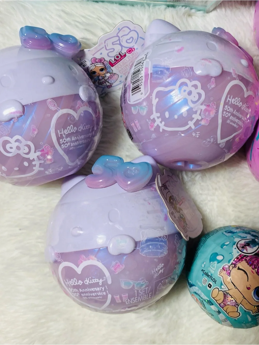 LOL Surprise Confetti Reveal Dolls Hello Kitty Skating Rink Color Change